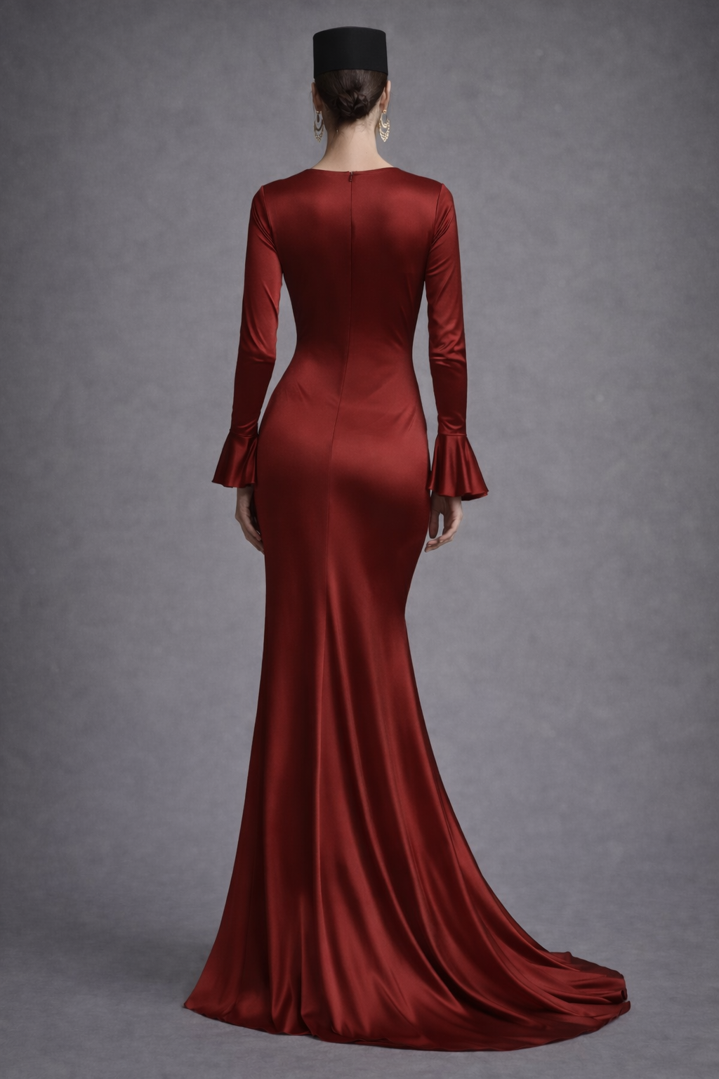 Still Precious – Red Velvet Sculpted Evening Dress
A bold Atelier Hekayat piece designed to command attention through color, form, and presence.