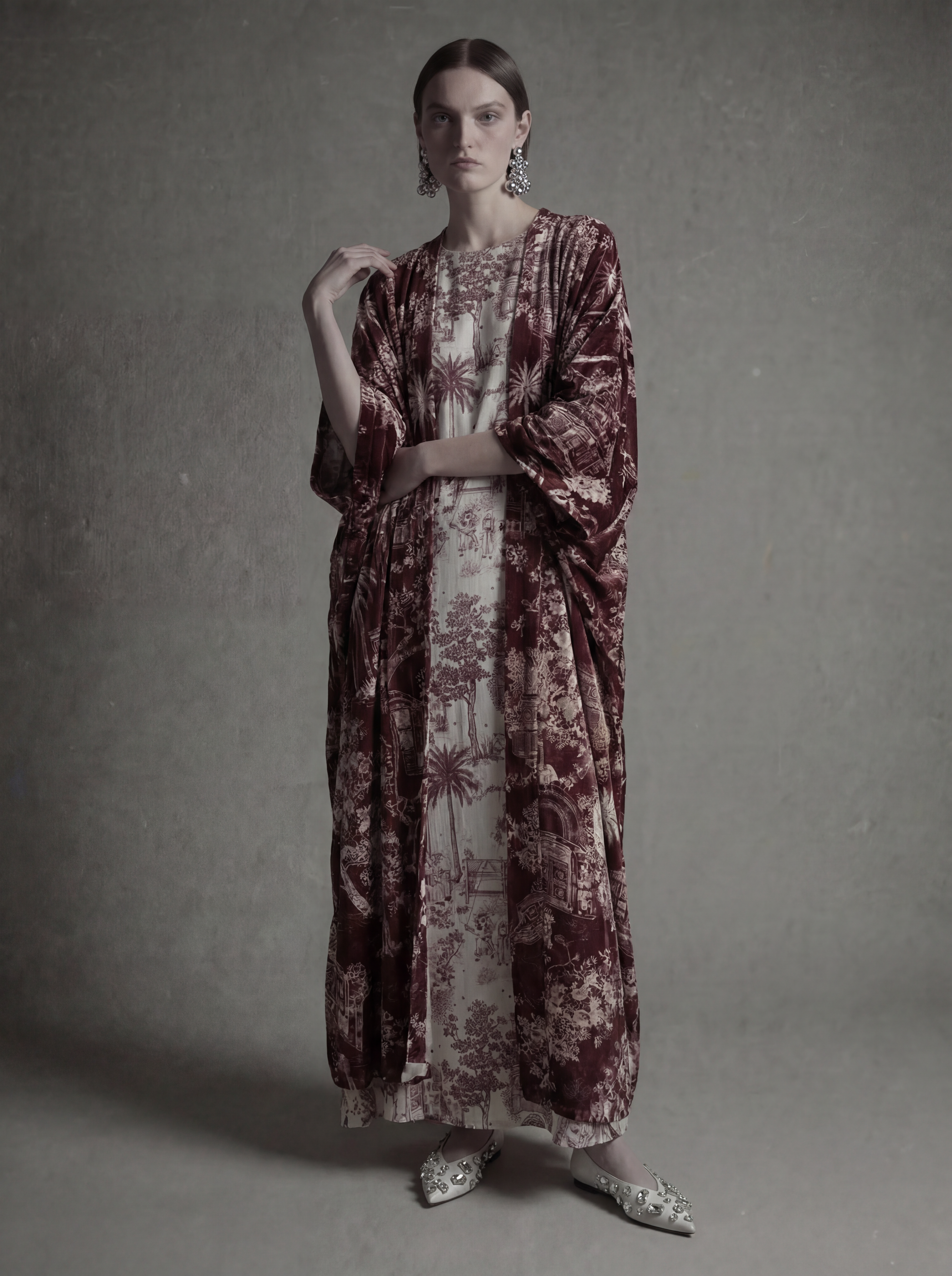 The Quiet Rarity– Burgundy Toile de Jeddah Abaya